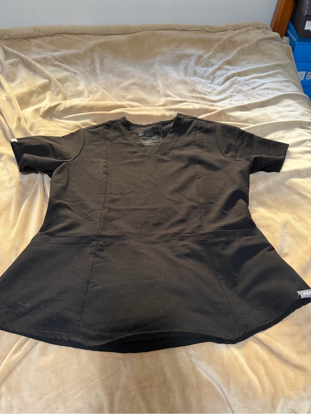 FIGS Technical Collection Black V-Neck Medical Scrub Top Small